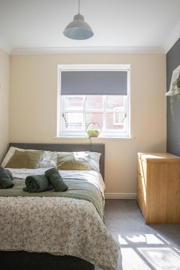 Lovely 3-Bedroom Apartment In Colchester Exteriör bild