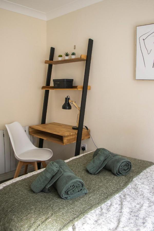 Lovely 3-Bedroom Apartment In Colchester Exteriör bild