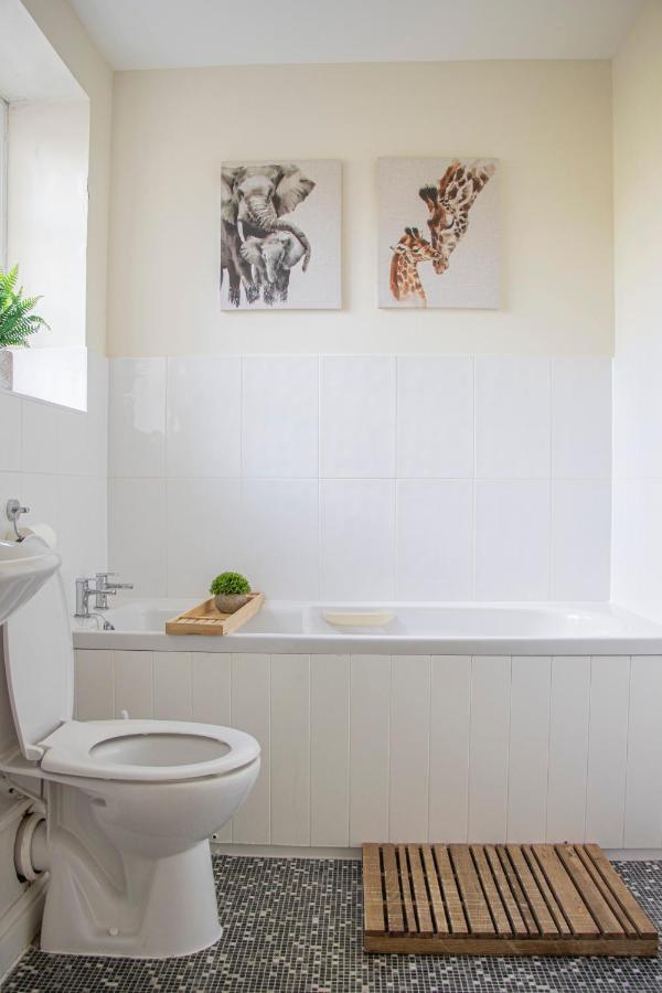 Lovely 3-Bedroom Apartment In Colchester Exteriör bild