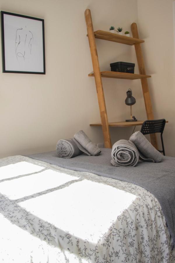 Lovely 3-Bedroom Apartment In Colchester Exteriör bild